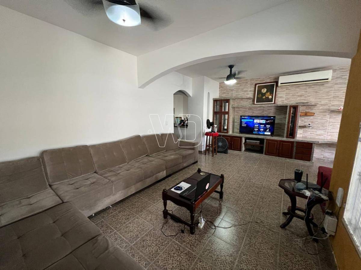 Casa à venda em Itaboraí, Centro, com 4 quartos, 200m²