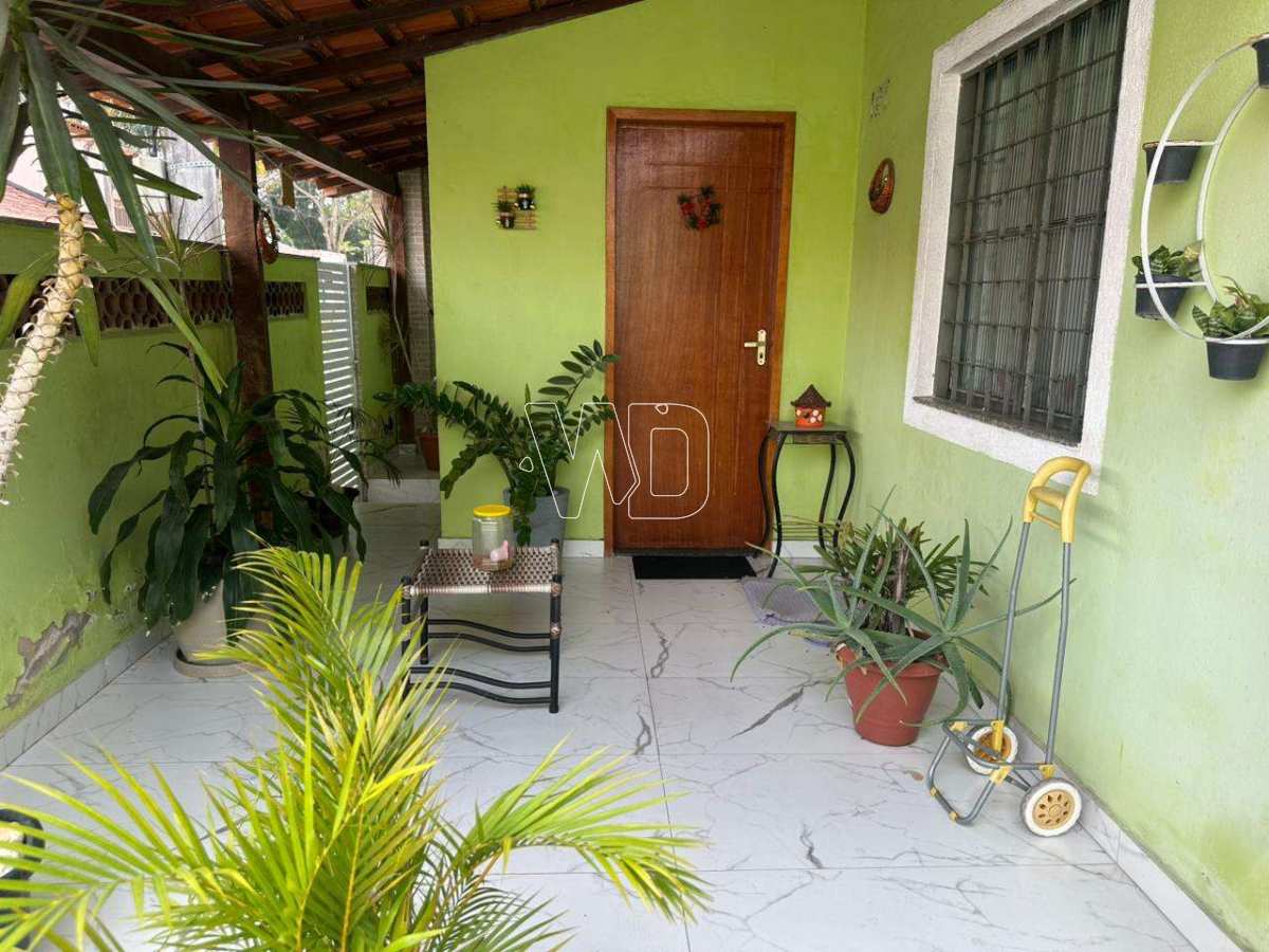 Casa de condomínio à venda, com 4 quartos