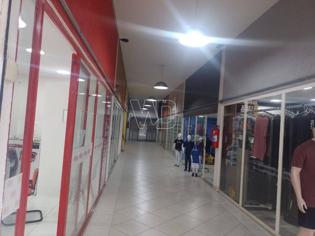 Conjunto Comercial à venda em Itaboraí, Centro, 500m²