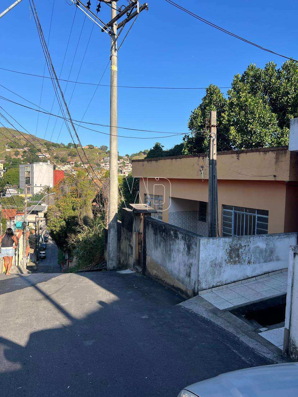 Vendo casa próximo ao fórum de São Gonçalo